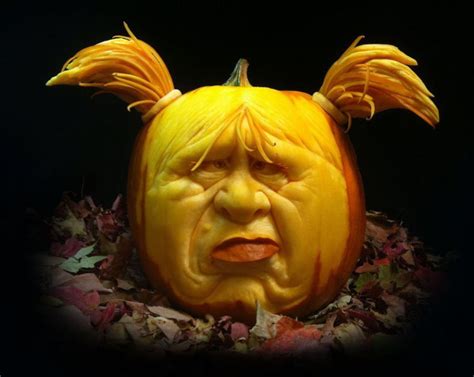 Mind-blowing pumpkin carvings by Ray Villafane