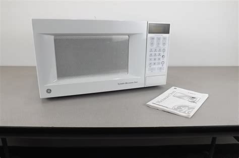 GE Turntable Microwave Oven | EC #171 Estate Collectibles, Coins ...