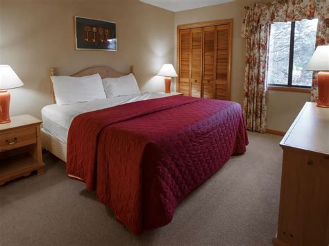 Suites Sapphire Valley NC | Fairway Forest Resort Rooms