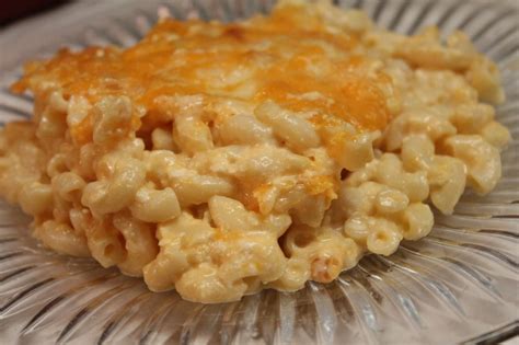 Southern Baked Macaroni and Cheese | I Heart Recipes