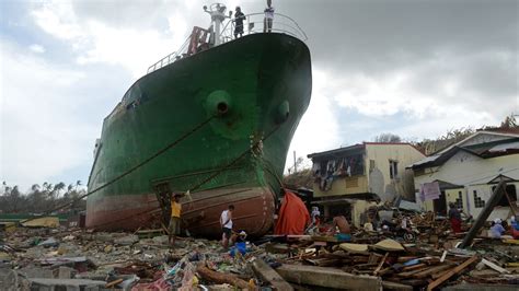 Storm surge in Philippines: ‘It was like a tsunami’