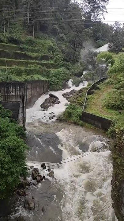 kallar Waterfall munnar,idukki - YouTube