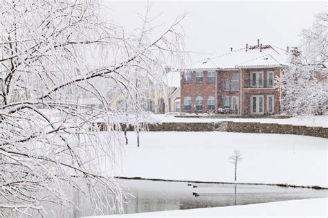 Snow In Texas Is Rare, But These Snowy Events Were Pure Magic