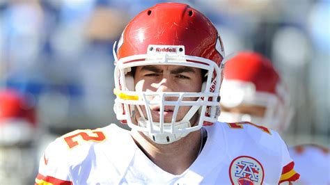 Chiefs injury report: Eric Fisher's injury may keep him out until training camp, Travis Kelce ...