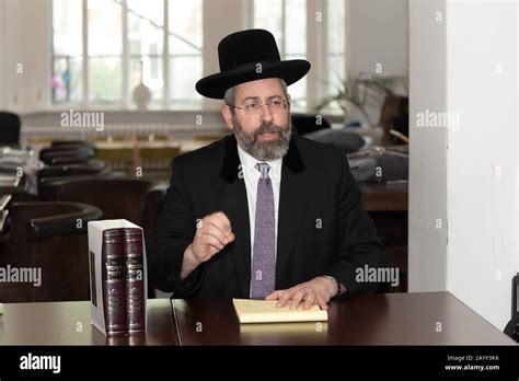 Ashkenazi Chief Rabbi of Israel - Rabbi David Lau Stock Photo - Alamy