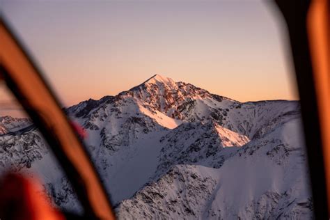 Kaikoura Tours heli-flight showcasing the unique geology of Kaikōura