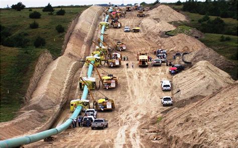 MEC&F Expert Engineers : A Mountain Valley Pipeline construction worker ...