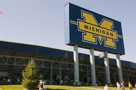 4-Star Michigan Recruit Suffers Season-Ending Injury - The Spun