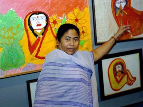 Guess how much Mamata Banerjee's paintings fetched in the US?-India News , Firstpost