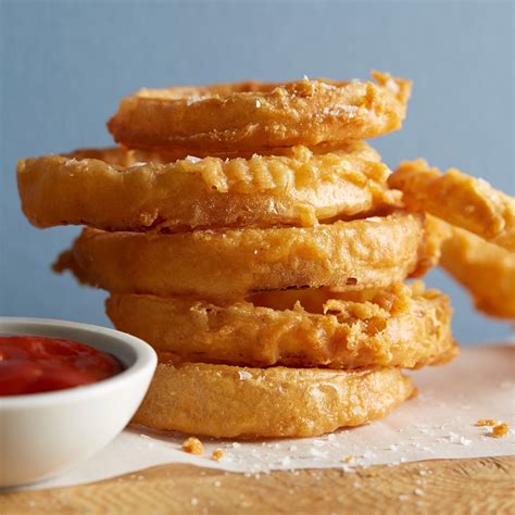 Beer-Battered Onion Rings recipe | Epicurious.com