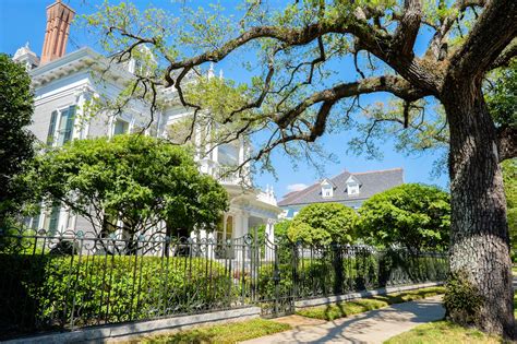 St. Charles Avenue in New Orleans - A Tranquil Slice of Historic New Orleans – Go Guides