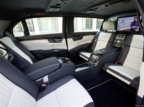 Mercedes-Benz S600 Pullman Guard - Interior | Caricos