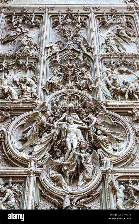 Sculptures on the Milan Cathedral (Duomo di Milano), the largest cathedral in Italy Stock Photo ...