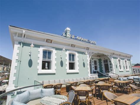 Life Grand Café (V&A Waterfront) - Restaurant in Cape Town - EatOut