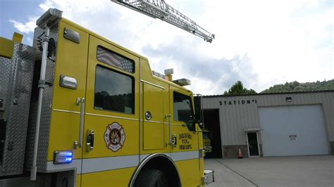 Beaver Volunteer Fire Department gets new 105-foot ladder fire truck - WOAY-TV