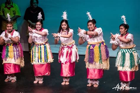 Kōanga: Tau’olunga dance class | Te Oro