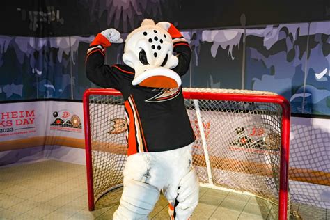 PHOTOS, VIDEO: Anaheim Ducks Day Returns for 2023 at Disney California ...