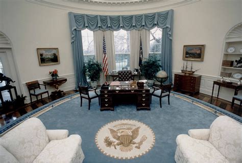 White House Oval Office Desk - Photos President Biden S Redecorated Oval Office President Biden ...