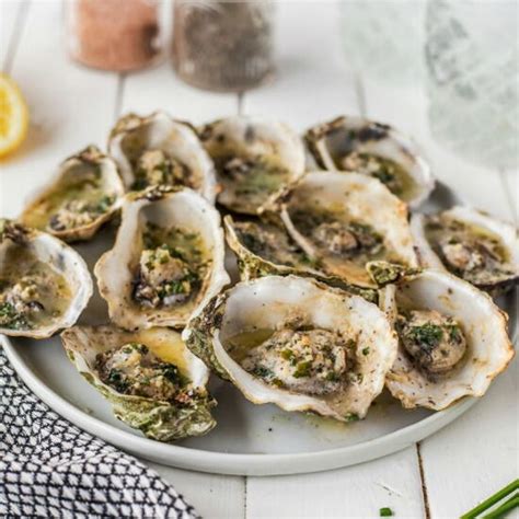 Garlic Herb Butter Grilled Oysters | RecipeLion.com