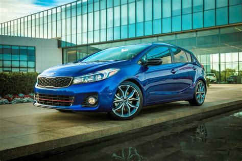 2018 Kia Forte Hatchback Pricing - For Sale | Edmunds