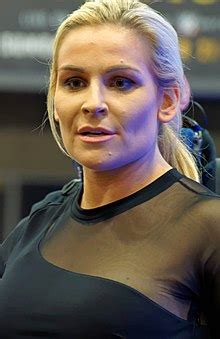 Natalya Neidhart - Wikipedia