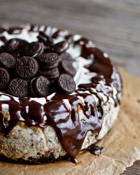 Recipe Index | Yammie's Noshery: Oreo Fudge Cheesecake