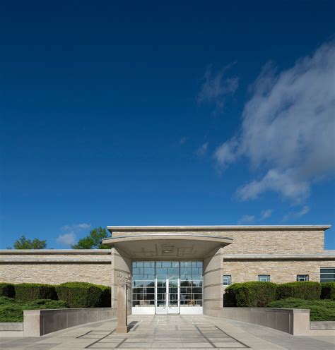 Des Moines Art Center by Knowles Blunck Architecture - Architizer