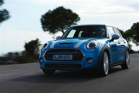 Five-Door MINI Hatchback Officially Unveiled - autoevolution