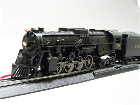 LIONEL HO SCALE POLAR EXPRESS TRAIN SET 871811010