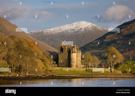 Dunderave Castle, Loch Fyne Stock Photo: 67926217 - Alamy