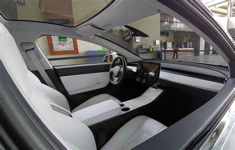 Tesla Model 3 2024 Interior - Missy TEirtza