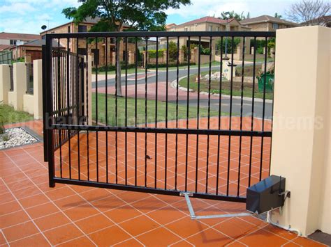 Pictures of Swinging Gates, Image Gallery - Brisbane Automatic Gates