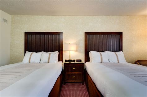 Hotel Rooms and Suites in Devils Lake, ND | Fireside Inn & Suites