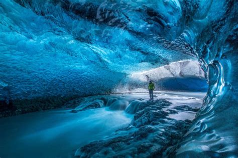 Ice Cave Tour Iceland – With an Experienced Local Guide from the Area