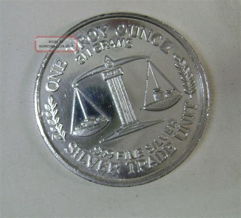 One Troy Ounce. 999 Fine Silver Silver Trade Unit Coin 31. 1 Grams