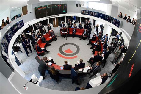 London Metal Exchange : War breaks out over plan to scrap open outcry trading | Evening Standard