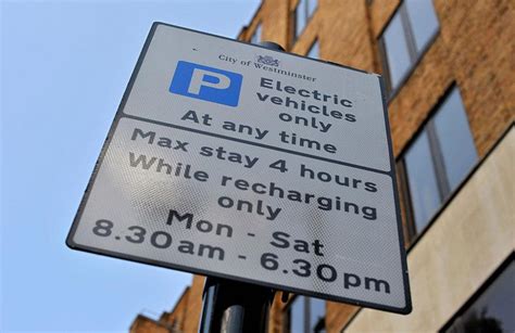 GCC drivers owe $500,000 of London parking fines - Arabian Business: Latest News on the Middle ...