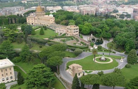 Visit the Vatican Gardens: Ultimate Guide 2024