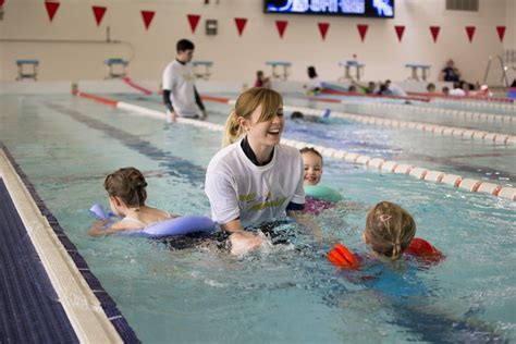 Swimming Lessons Children In Bedfordshire - Jump Into Swimming