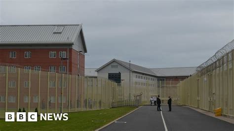 Inside Oakwood prison - BBC News