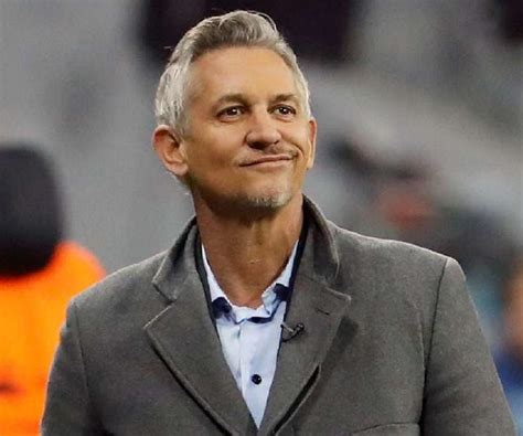 Gary Lineker Biography - Facts, Childhood, Family Life & Achievements