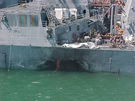 Haze Gray & Underway: USS Cole (DDG 67) - Photos of the Damage