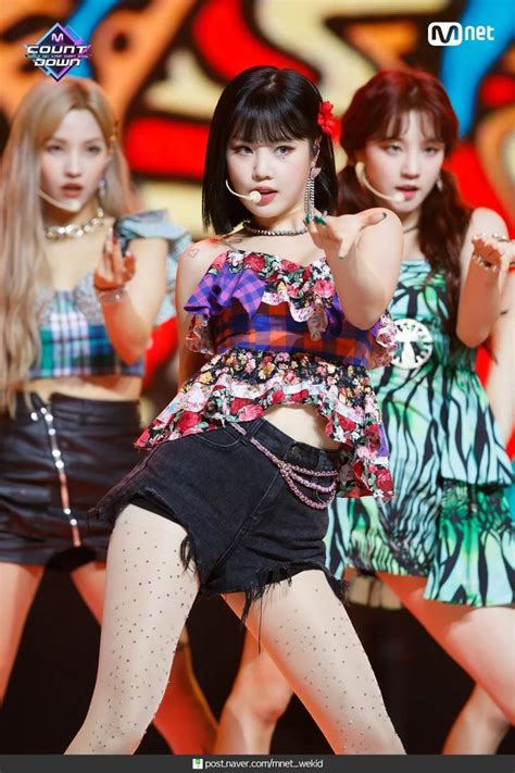 August 13, 2020 (G)I-DLE - 'DUMDi DUMDi' + Encore Stage at M C... | Hippie outfits, Stage ...