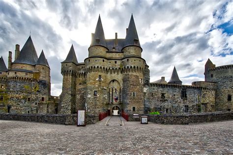 Vitré Castle - Château de Vitré (France) | It is located n t… | Flickr