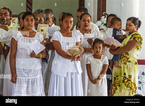 Micronesian culture hi-res stock photography and images - Alamy