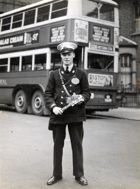 B/W print; Bus conductor in summer uniform by Topical Press, 15 Aug 1933 | London Transport Museum