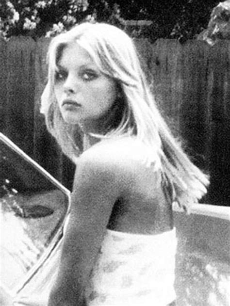 20 Pictures of Young Michelle Pfeiffer