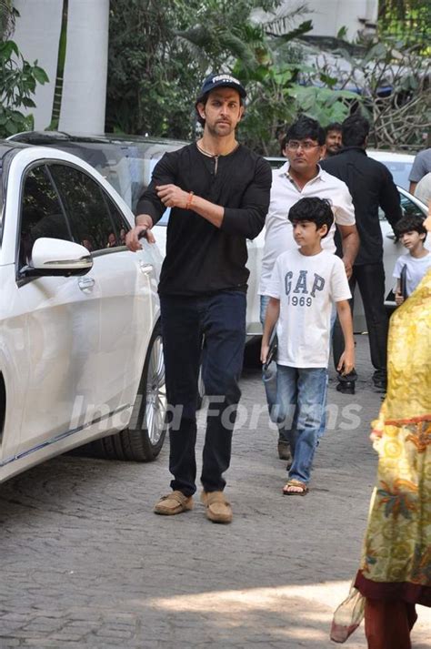 Hrithik Roshan Celebrated his Birthday with Family Media