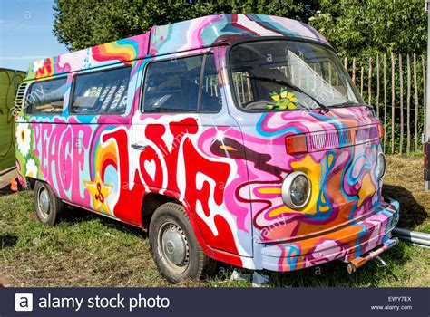 Hippie Van Painting at PaintingValley.com | Explore collection of Hippie Van Painting