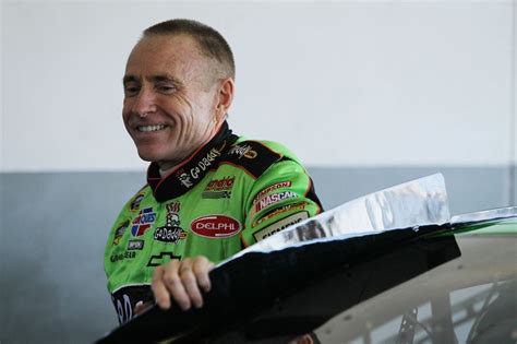 Mark Martin wins NASCAR Nationwide Series race at Las Vegas - al.com